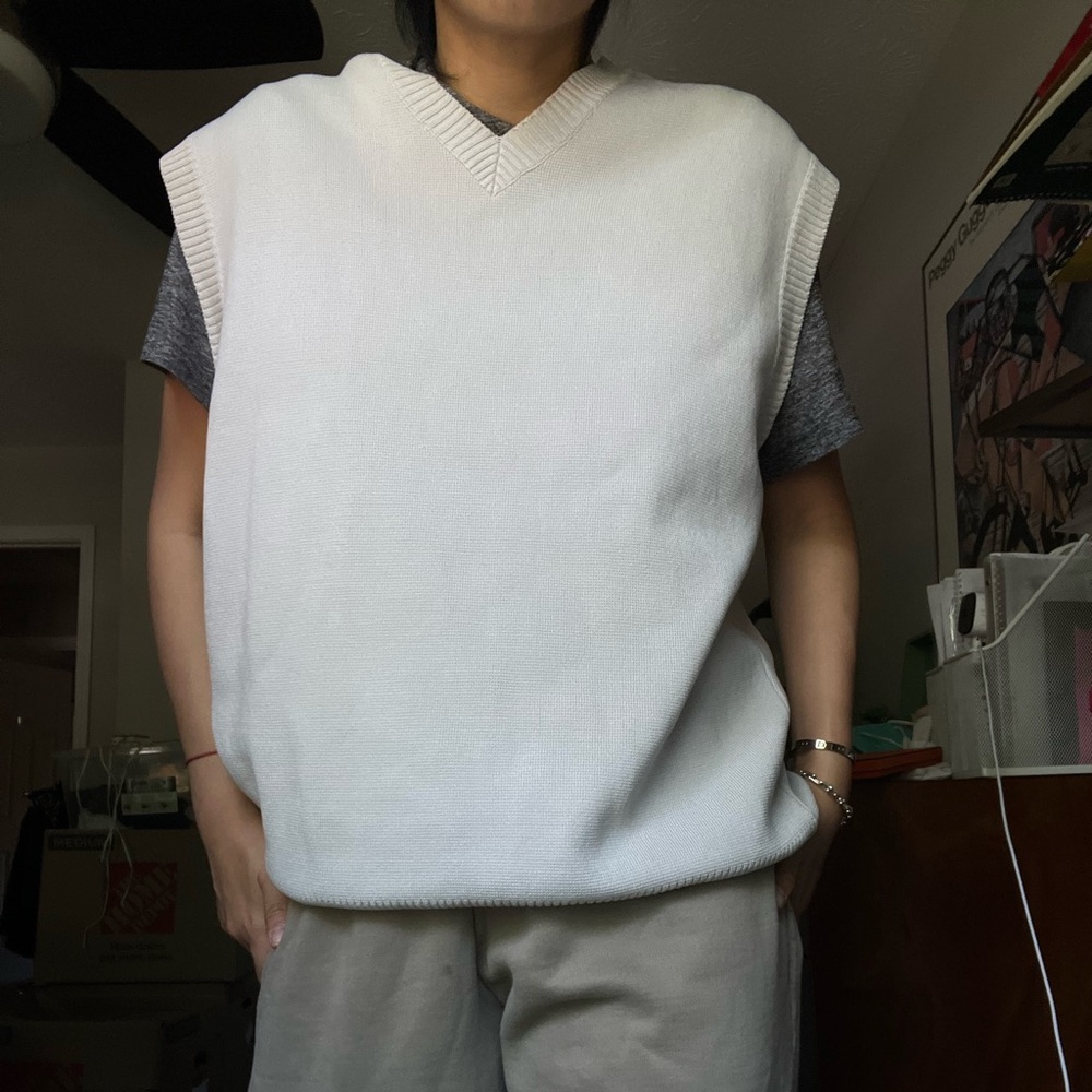 Zara white Sleeveless Knit Vest size L